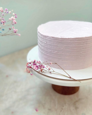 Торт ваниль-клубника, цена за кг.