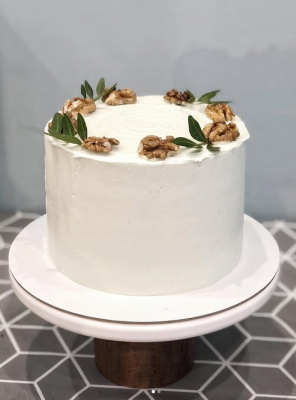 Минималистичный торт, цена за кг.