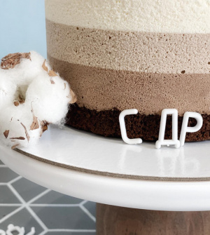 Торт ко Дню Рождения Три Шоколада (горький, молочный, белый), цена за кг.