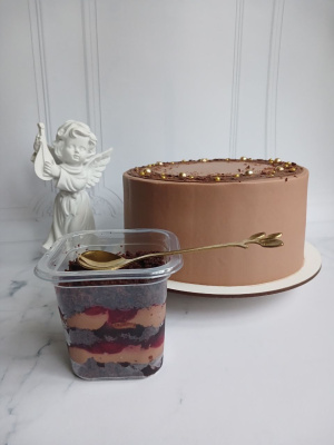 Торт Шоколад-вишня, цена за кг.